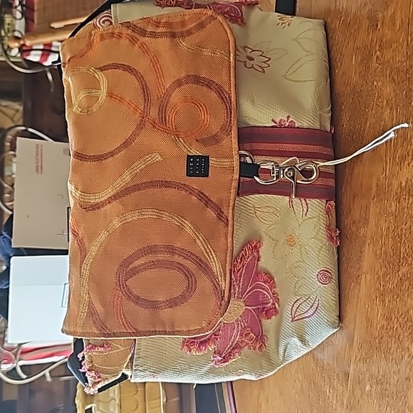 Lisa lill studio messanger bag - Picture 3 of 4